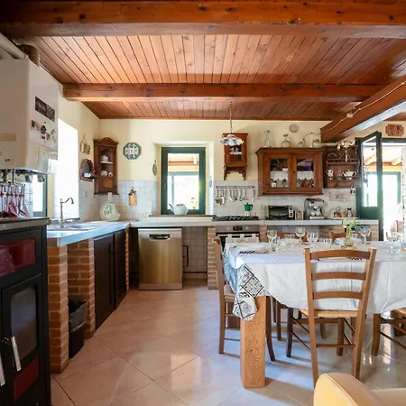 Vacanze Floriana Villa SantʼAngelo in Lizzola